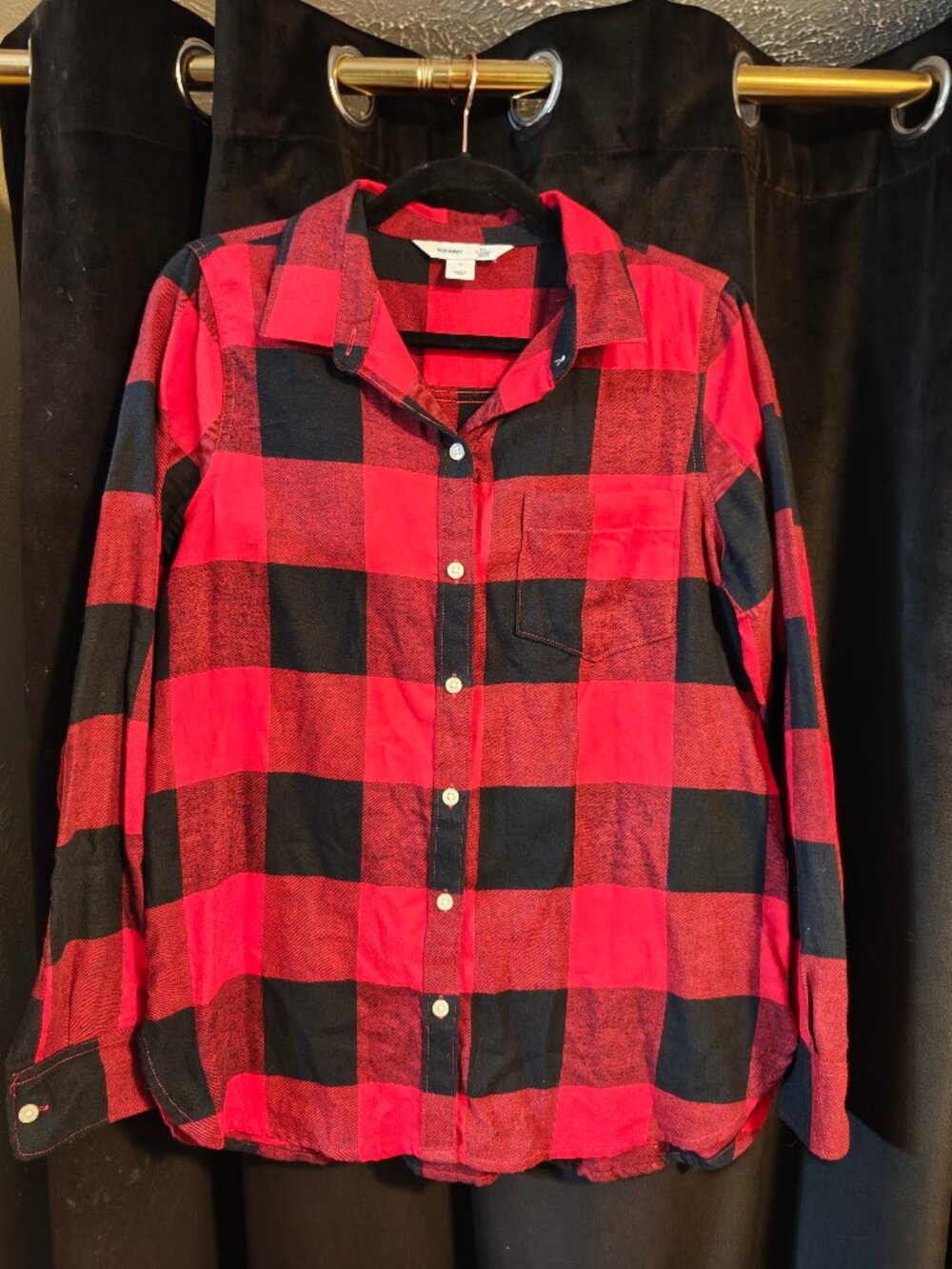 Old Navy Red Plaid Flannel Shirt - Size M